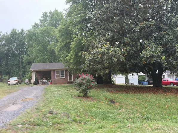 582 Winter Park Dr, Shelby, NC 28152