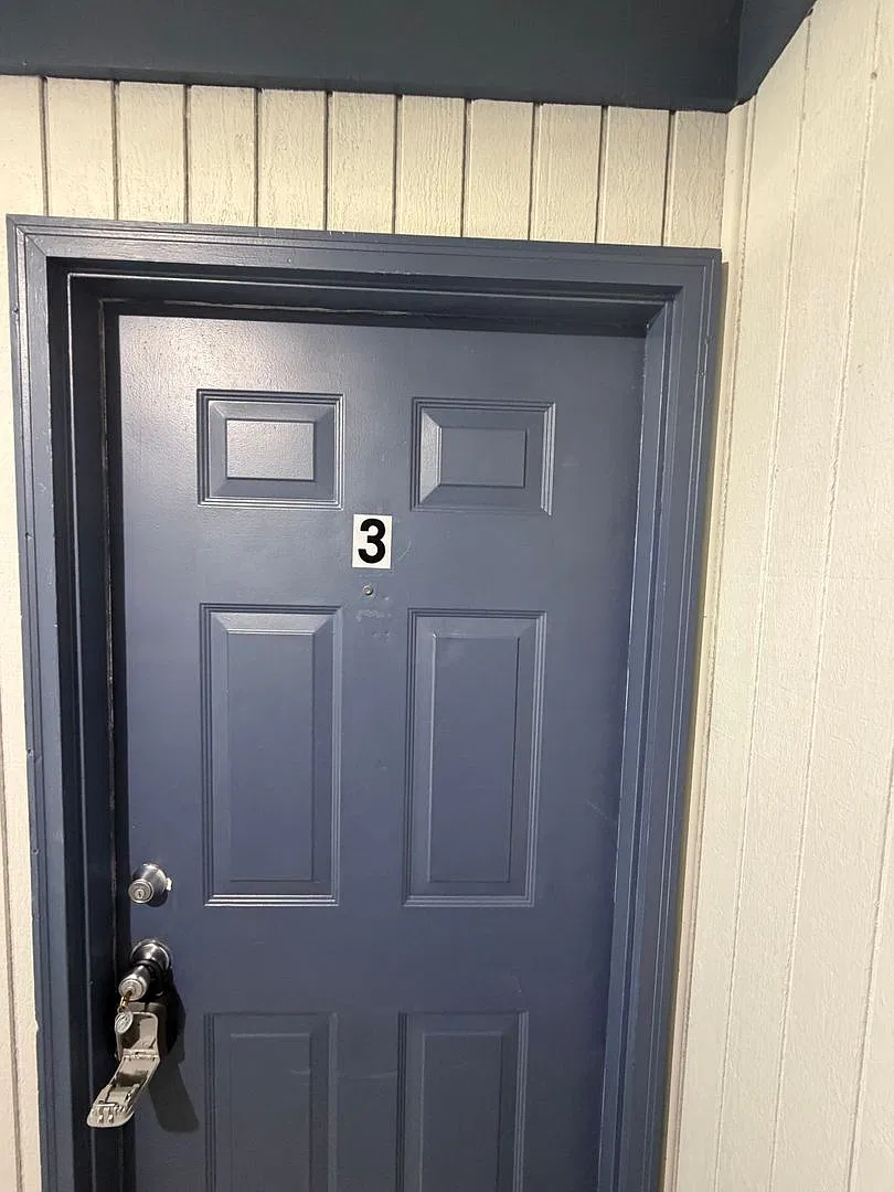 505 Corbin St — Photo 2