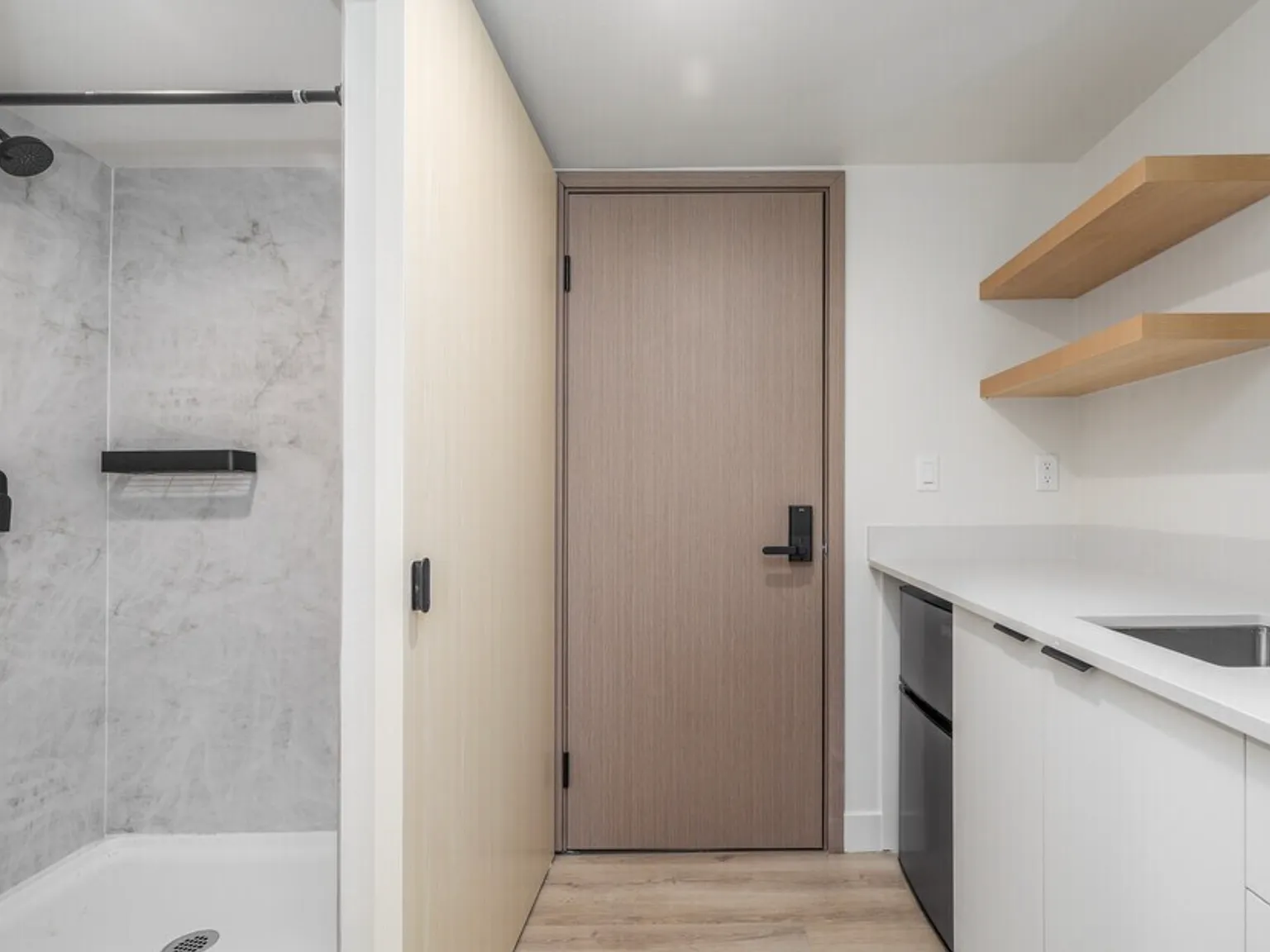 MIXC @ 1333 — Photo 4