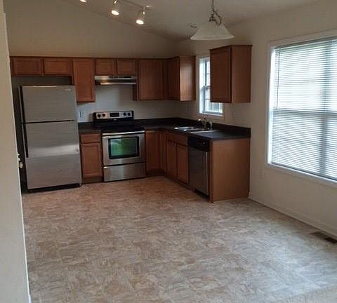 3rd image of 193 Wynbrooke Pl