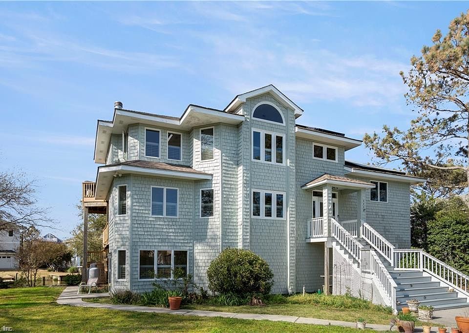 1st image of 304 Ruddy Cres