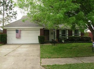 5114 Spring Branch Dr, Pearland, TX 77584