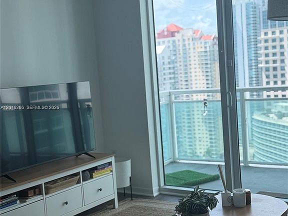 4th image of 950 Brickell Bay Dr APT 2907