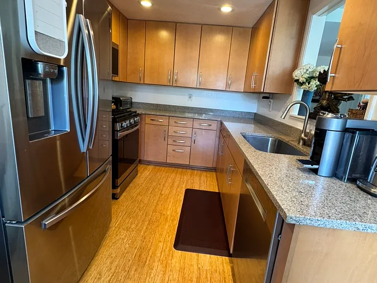 525 Summer View Cir #525 — Photo 5