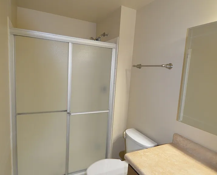 347 Huron Rd #450 — Photo 27
