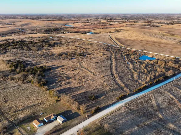 14393 158th Rd, Mayetta, KS 66509