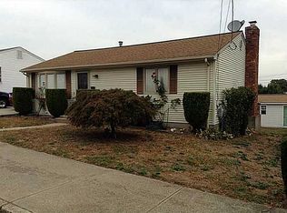 46 Oneida St, Pawtucket, RI 02860