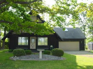 2239 Bay Shore Dr, Sebewaing, MI 48759