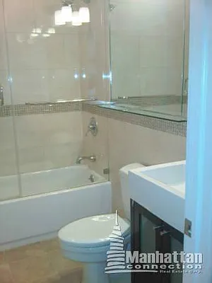 Rented by Manhattan Connection | media 20
