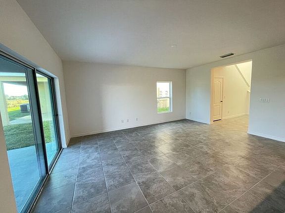 3rd image of 354 Annabelle Way