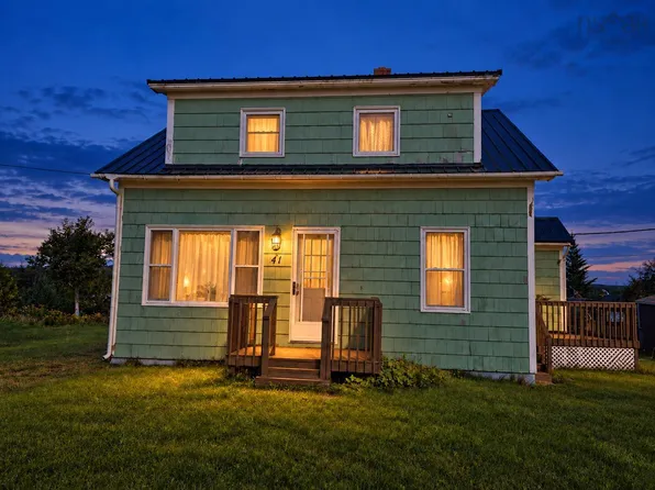 41 Port Bickerton Village Rd, Saint Mary's, NS B0J 1A0