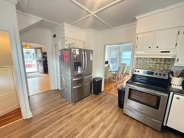 18 Bedlow Ave — Photo 11