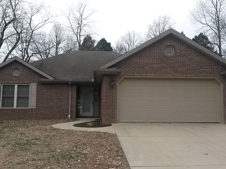 1st image of 823 S Melchoir Dr W