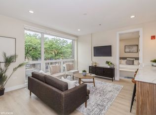 3045 W Irving Park Rd #202, Chicago, IL 60618