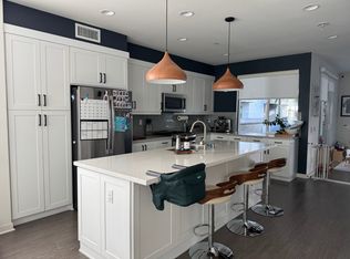 642 Channel Way, Costa Mesa, CA 92627