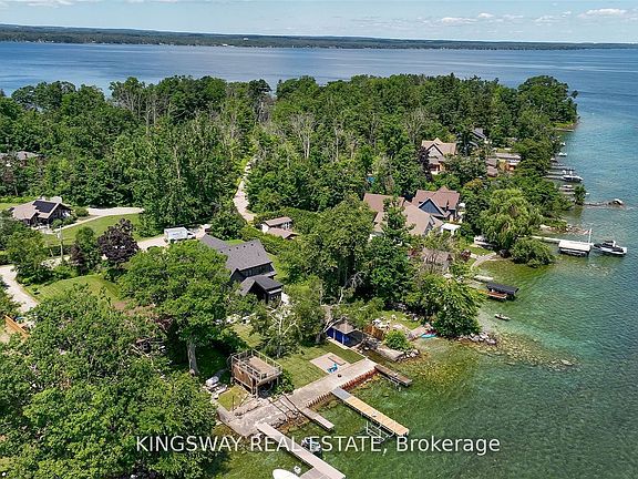 2nd image of 3934 Lakeview Rd