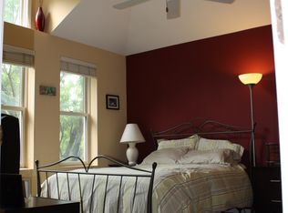 2851 N Southport Ave APT C, Chicago, IL 60657