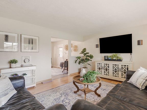 5th image of 1516 Torthay Pl