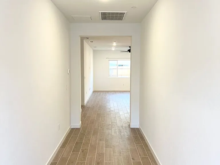 6590 E Krum Ave — Photo 2