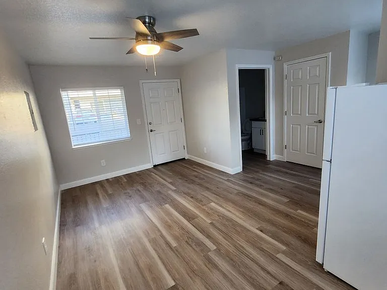 Stonecreek Apartments — Photo 4