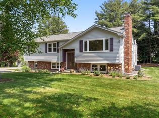 11 Patriots Rd, Acton, MA 01720