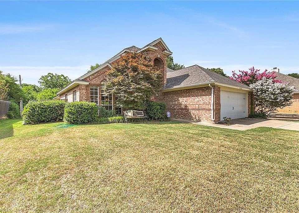 2nd image of 5522 Oak Branch Dr