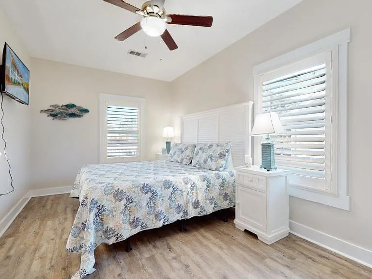 325 Governor Dr — Photo 14