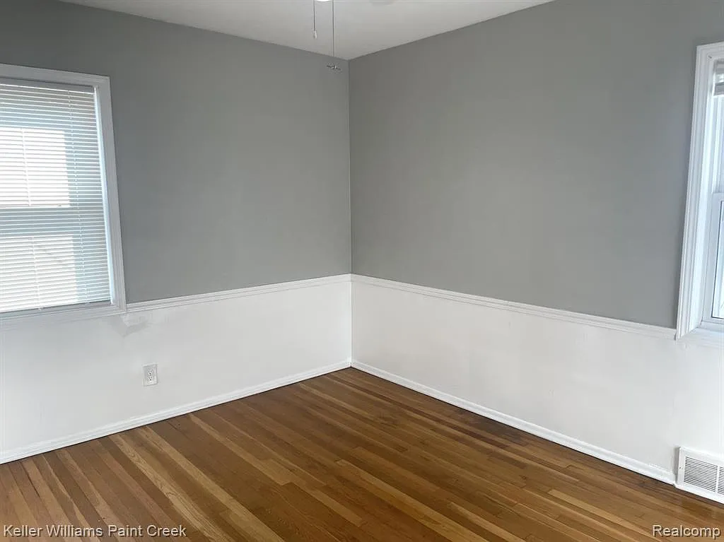 3 bed, 2.0 bath, 1541 sqft, $1,800 — Photo 3