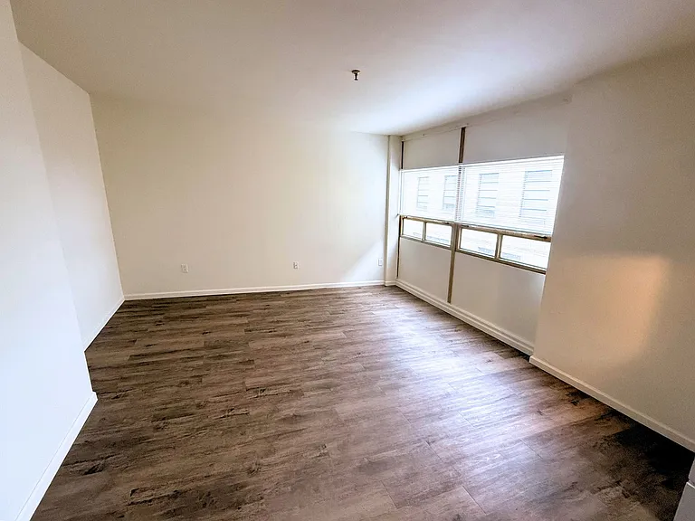 Spacious Living at Heritage Lofts, Piqua — Photo 23
