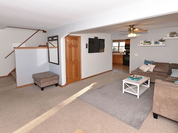 5th image of 1408 Pleasantview Ave