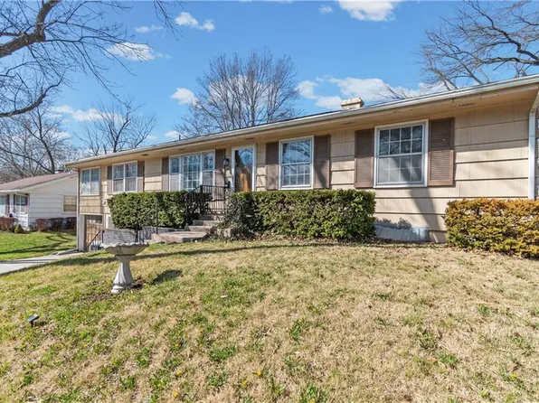 3432 NE 46th St, Kansas City, MO 64117
