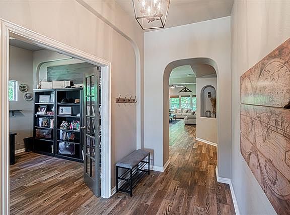 5th image of 2130 Berkdale Ln