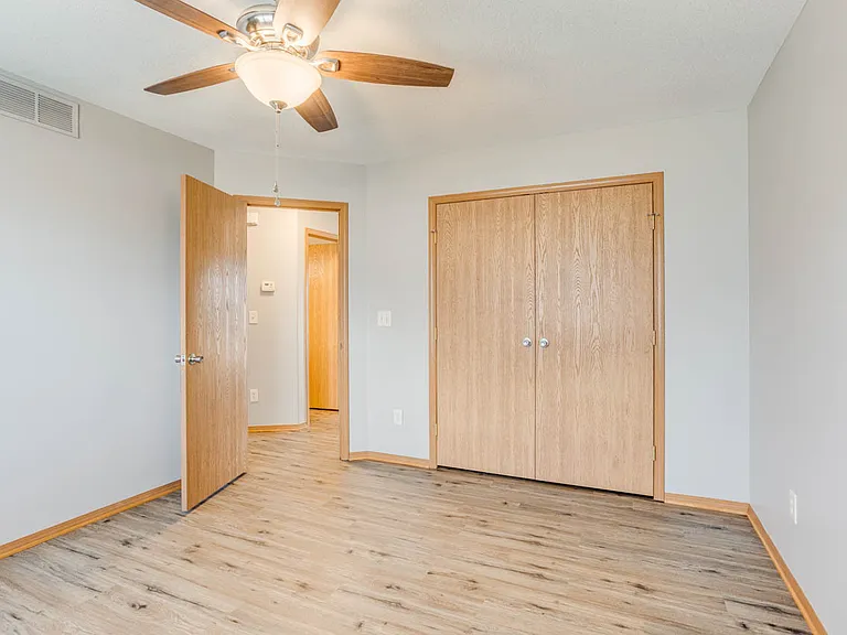 1028 E Karla Ct — Photo 15