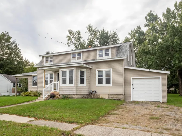 229 Union St, Lawton, MI 49065