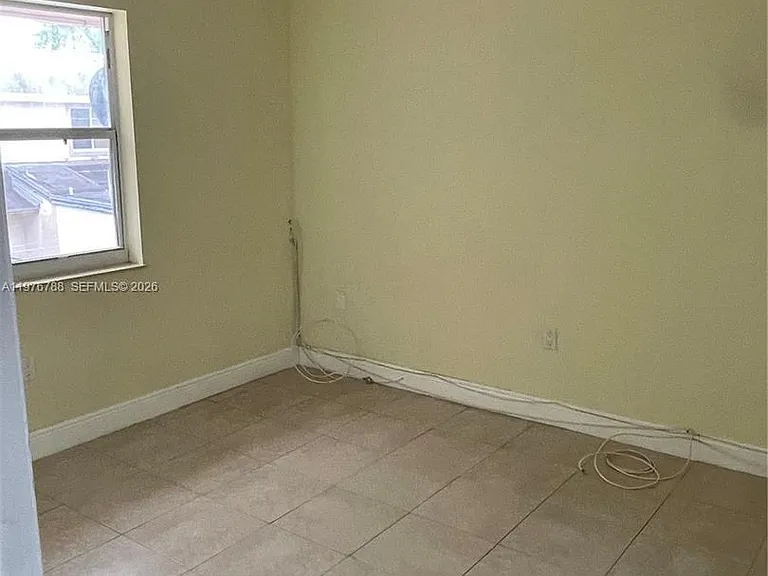 1024 W 79th St #1024 — Photo 9