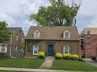 1611 N 77th Ct, Elmwood Park, IL