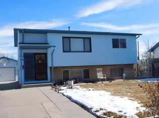 28 Solar Dr, Pueblo, CO 81005
