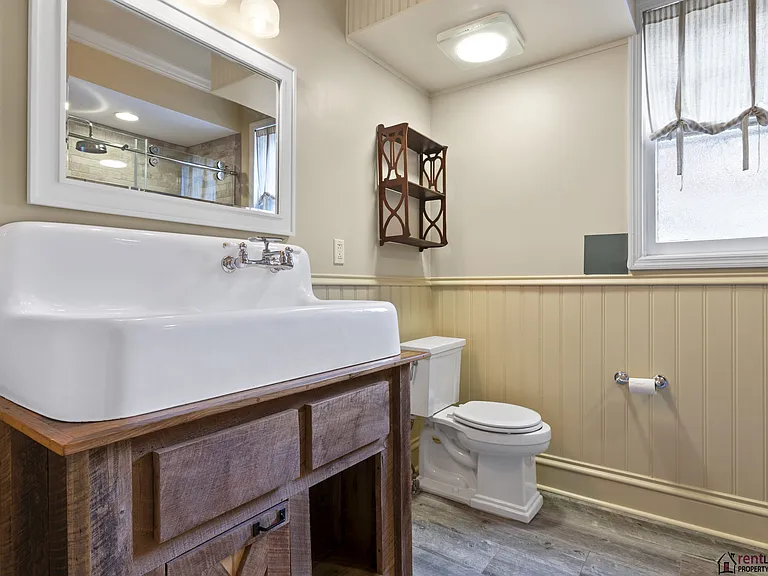 1041 Fontaine Rd — Photo 12