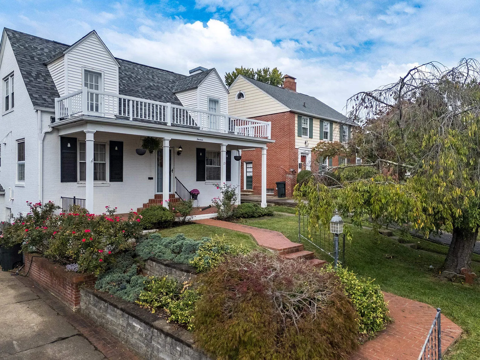 13 Fairfax Dr photo 1