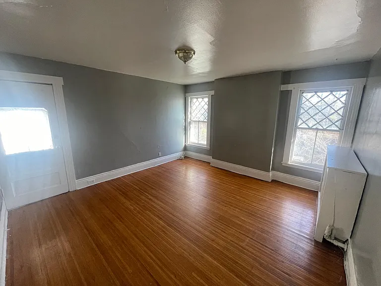 37 Rowley St #1 — Photo 3