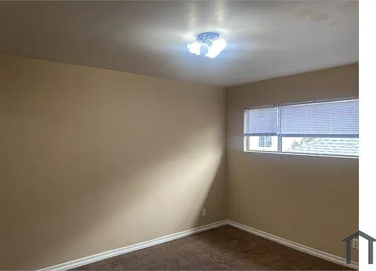 2121 W Court St #4 — Photo 6