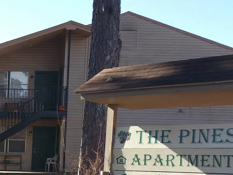 100 Abby Ln — Photo 3