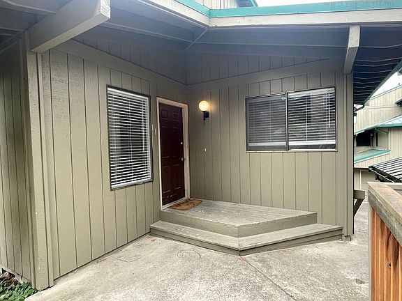 3rd image of 2111 Knox Ave #11