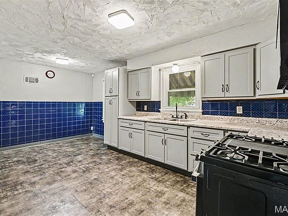 5th image of 3801 Avondale Ave