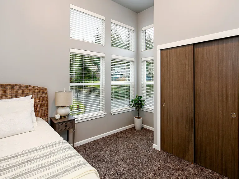 East Ridge Apartments — Photo 14