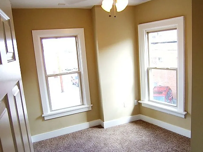 1651 N Pearl St — Photo 4