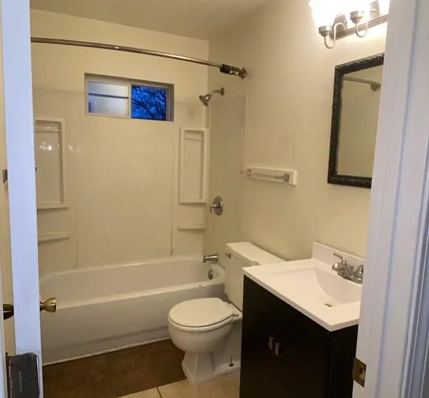 2629 N Pine St #3 — Photo 4