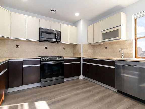 3rd image of 2381 Ocean Ave APT 7D