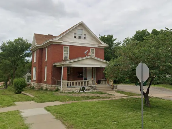 235 SW Tyler St #3, Topeka, KS 66603