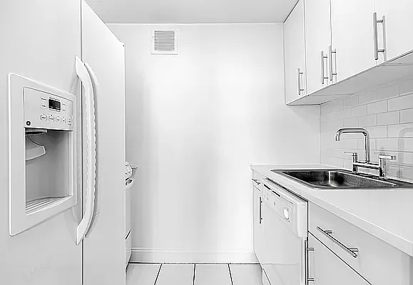 Rented by Mirador Real Estate | media 8